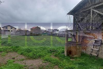 Casă individuală cu 4 camere cu Canalizare în Peretu - 9