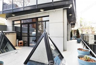 Spațiu comercial, în P-ța Victoriei - 7