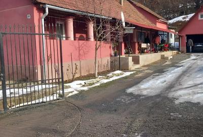 Casă cu 4 camere în Central - 8