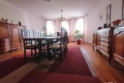 Casă cu 5 camere cu Teren 2100 Mp în Deta - 2