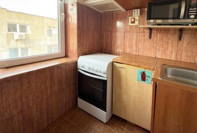 Garsonieră nedecomandată, mobilată în CET - 5