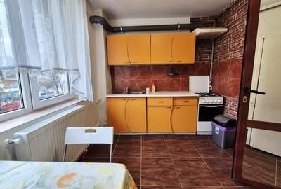 Apartament cu 2 camere semidecomandat, mobilat în Tomis II
