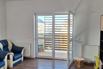 Apartament cu 2 camere decomandat în Tractorul - 1