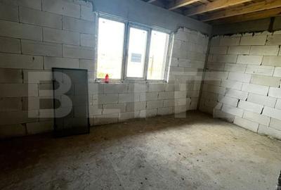 Casă cu 2 camere cu Teren 500 Mp în Piața Centrală - 9