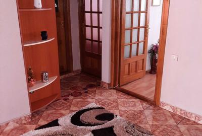 Apartament cu 4 camere decomandat în Turda - 1