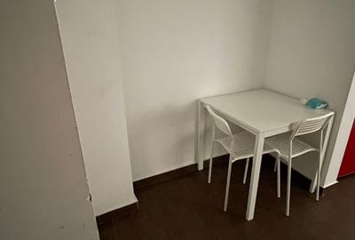 Garsonieră decomandată, mobilată în 13 Septembrie - 2