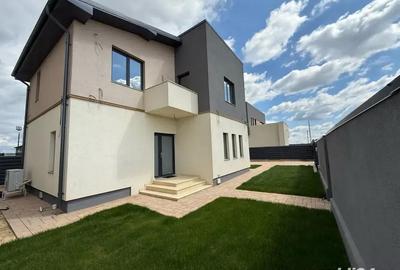 Casă cu 5 camere cu Teren 330 Mp în Central - 2