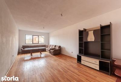 Casă cu Teren 4563 Mp în Central - 17