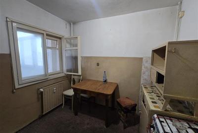 Apartament cu 4 camere decomandat în Turda - 12