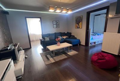 Apartament cu 4 camere de vanzare in zona Splaiul Crisanei - Oradea - 2