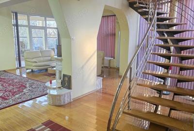 Vand casa de locuit sau pentru pensiune in Deva, zona 22 Decembrie, S+P+1+M, contructie din BCA - 3