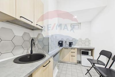 Apartament cu 4 camere decomandat în P-ța Unirii - 8
