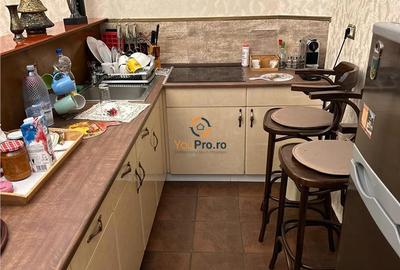 Apartament cu 3 camere decomandat în P-ța Unirii
