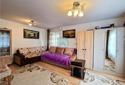 Apartament cu 2 camere decomandat în Tractorul - 10