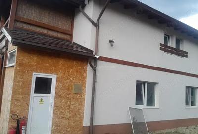 Casă cu Teren 800 Mp în Cristian - 9