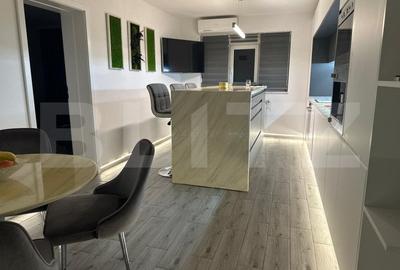 Apartament 6 camere, 143 mp, etaj 1, zona Cugir