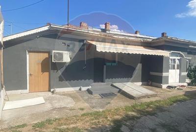 DE VANZARE Casa Oras Budesti/Jud Calarasi in zona Centrala - 2