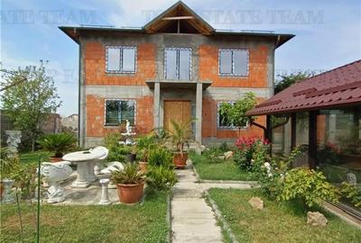 Casa la rosu de vanzare/ Clinceni