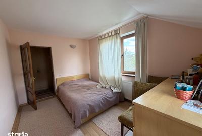 Casă cu 4 camere decomandat cu Teren 920 Mp în Central - 4