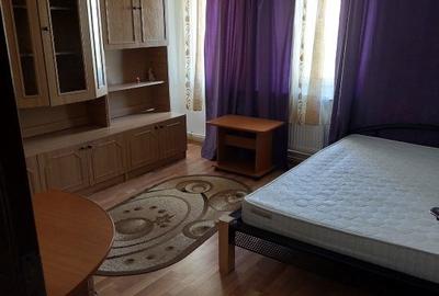 Garsonieră decomandată în Central - 3