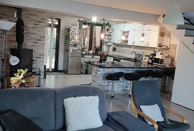 Casa tip duplex, insorita ?i luminoasa cu multiple imbunatatiri. Merita vazuta. - 9