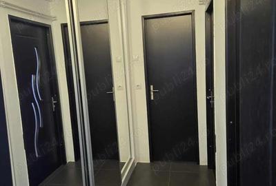 Apartament cu 3 camere decomandat în Central - 3