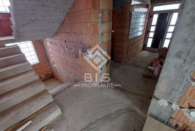 Casă individuală cu 5 camere cu Canalizare în Exterior Sud - 16