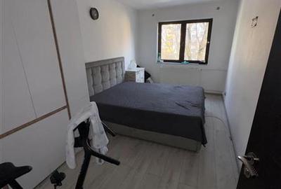 Apartament cu 4 camere semidecomandat în Berceni - 5