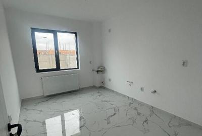 Casa spa?ioasa cu 4 camere+mansarda luminoasa, pozi?ionare excelenta - 6