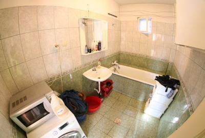Casa cu compartimentare moderna in zona foarte buna - 12