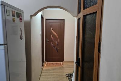 Apartament cu 4 camere în Târgu Bujor - 5
