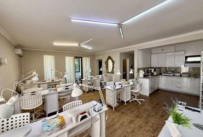 Casă individuală cu 13 camere cu Canalizare în Moșilor - 1