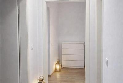 Apartament cu 3 camere decomandat, mobilat în Tractorul - 3