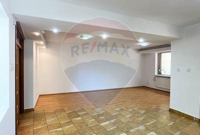 Inchiriere casa - vila cu 6 camere,  zona Cosbuc Inchiriere casa - vila cu 6 camere,  zona Cosbuc - 15