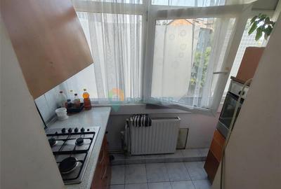 Zona Mioritei , 3 camere decomandate , 82500 Euro - 6