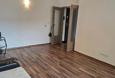 Vand apartament cu 2 camere decomandat in Deva, str. Pietroasa, et. 5 - 17