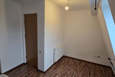 Apartament cu 3 camere în Central - 2