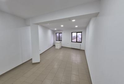 Spatiu de birouri generos - 4