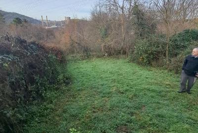 Casă cu 3 camere cu Canalizare în Central - 2