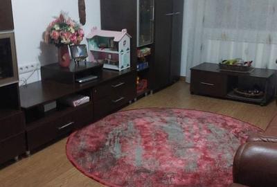 Apartament cu 3 camere decomandat în Hârșova - 6
