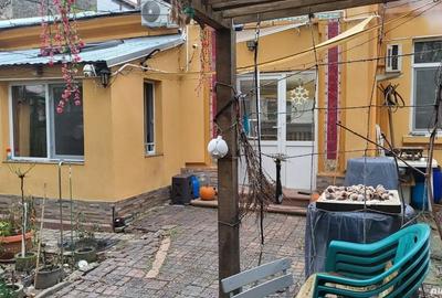 Casă cu 4 camere în Hristo Botev - 1