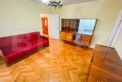 Apartament cu 4 camere semidecomandat în 22 Decembrie - 9