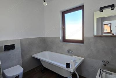 Casă cu 4 camere cu Canalizare în Giroc