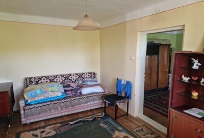 Casă cu 5 camere în Central - 2