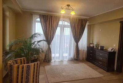 Casă cu Teren 1800 Mp în Central - 4