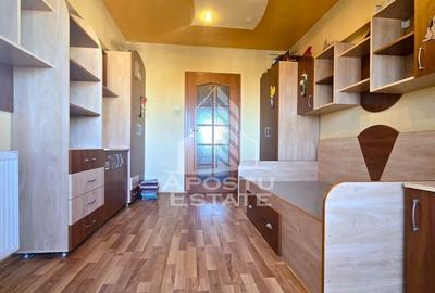 Apartament decomandat 3 camere, zona Miorita - 2