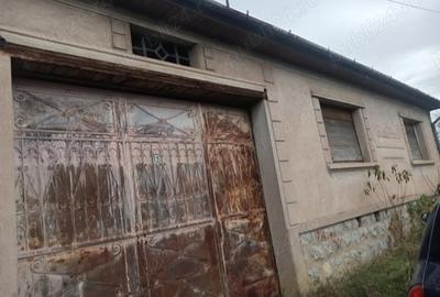 Casă cu 3 camere în Pomezeu - 1