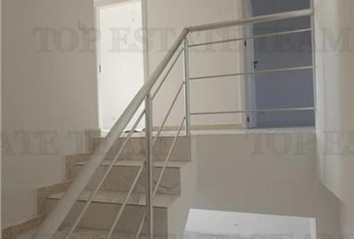 Casă cu 4 camere cu Teren 217 Mp în Central - 26