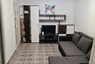 Garsonieră decomandată în CET - 3