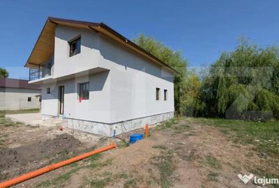 Casă cu 4 camere cu Teren 400 Mp în Lazuri - 12